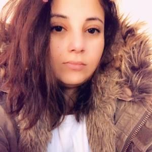 Meet your Posher, Crystal